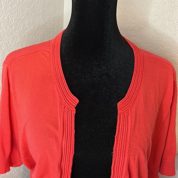 Coral Short Sleeved Cardigan - Picture 6 of 8